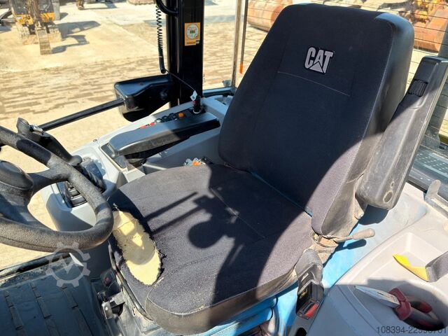 Caterpillar 908M - Quick Coupler / Automatic Greasing / Forks and Bucket Caterpillar 908M - Quick Coupler / Automatic Greasing / For...