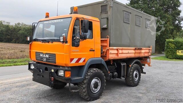MAN L2000 4x4 10.220 with Army Shelter container MAN L2000 4x4 10.220 + Army Shelter container