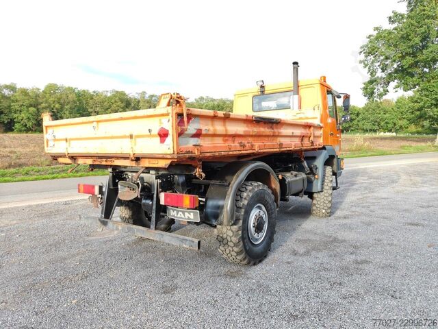 MAN L2000 4x4 10.220 with Army Shelter container MAN L2000 4x4 10.220 + Army Shelter container