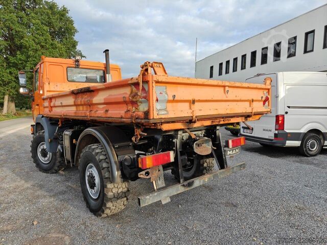 MAN L2000 4x4 10.220 with Army Shelter container MAN L2000 4x4 10.220 + Army Shelter container