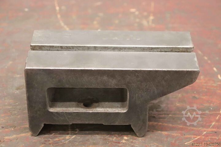 Clamping cube with T-slot Guss 210/100/H105 mm