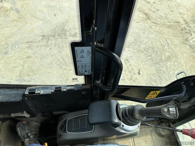 Mini-Bagger JCB 48Z-1