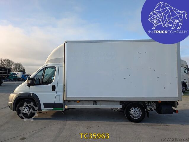 Suitcase Peugeot Boxer 2.0 HDI BOX + LIFT - ONLY ONE PART OF REG...