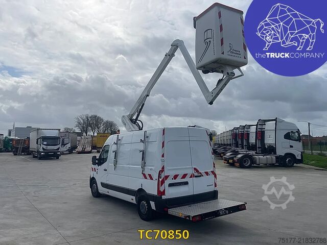Lifting platform Renault Master 145.35 Nacelle
