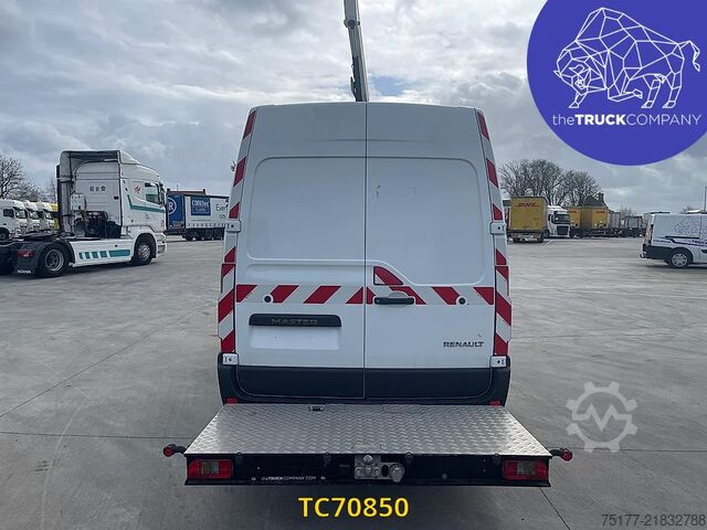 Lifting platform Renault Master 145.35 Nacelle