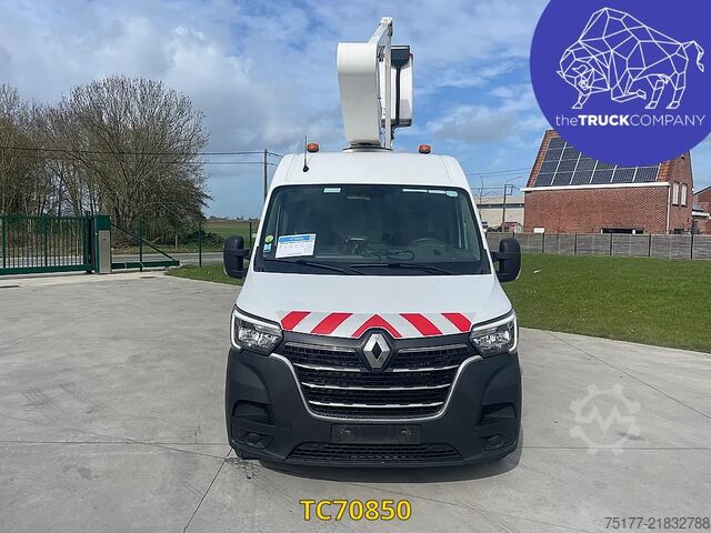 Lifting platform Renault Master 145.35 Nacelle