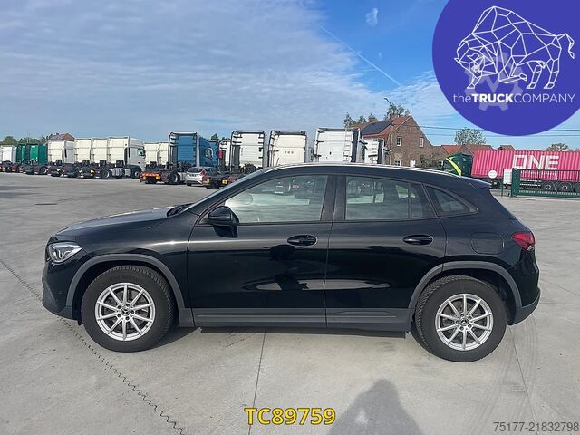 Mercedes-Benz GLA 200 D Mercedes-Benz GLA 200 D