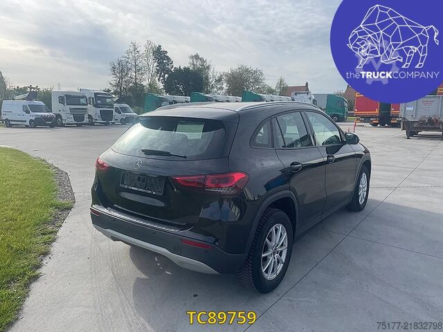 Mercedes-Benz GLA 200 D Mercedes-Benz GLA 200 D