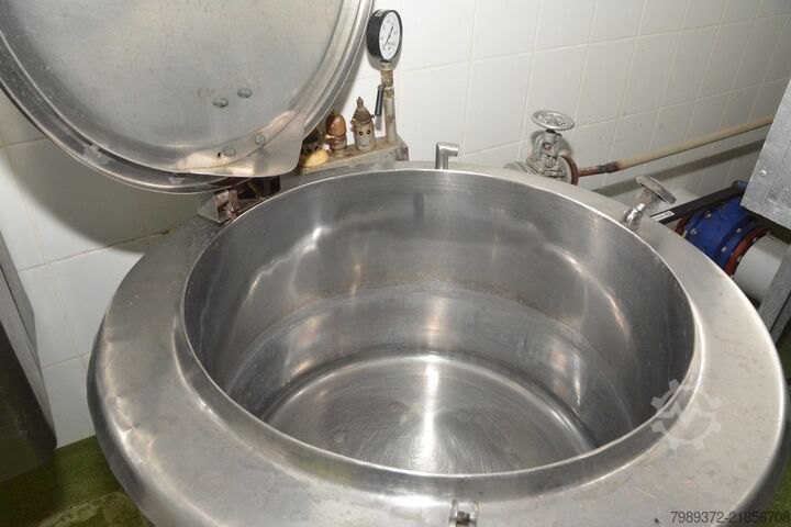 Steam brewing kettle  