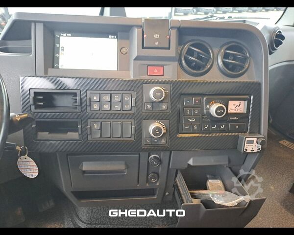 Standard SZM RENAULT TRATTORE STRADALE RENAULT T 520 HIGH CAB