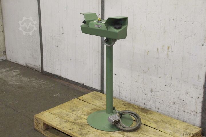 Two-hand control panel Starkstrom Gummesbach 400/400/H915 mm