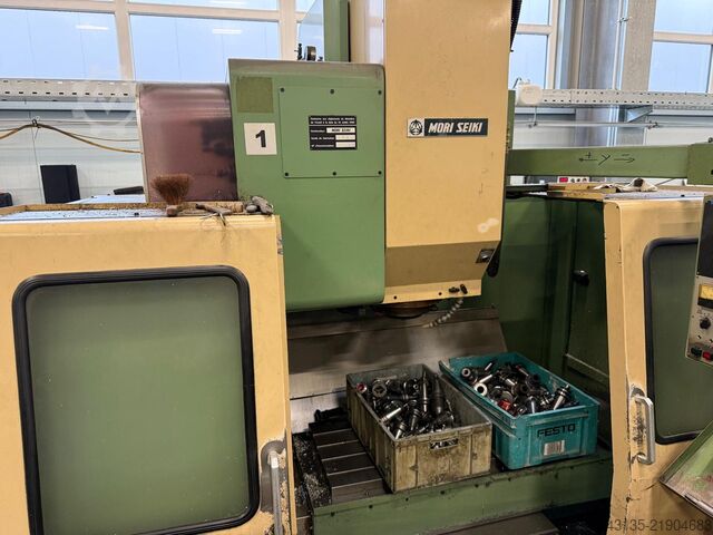 Vertical machining center Mori Seiki MV-40
