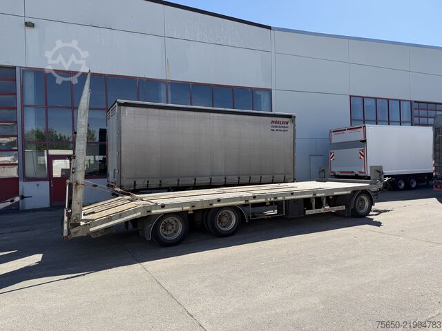 Low loader trailer Möslein TO 3 Schwebheim 3 Achs Tieflader Plato
