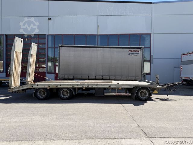 Low loader trailer Möslein TO 3 Schwebheim 3 Achs Tieflader Plato