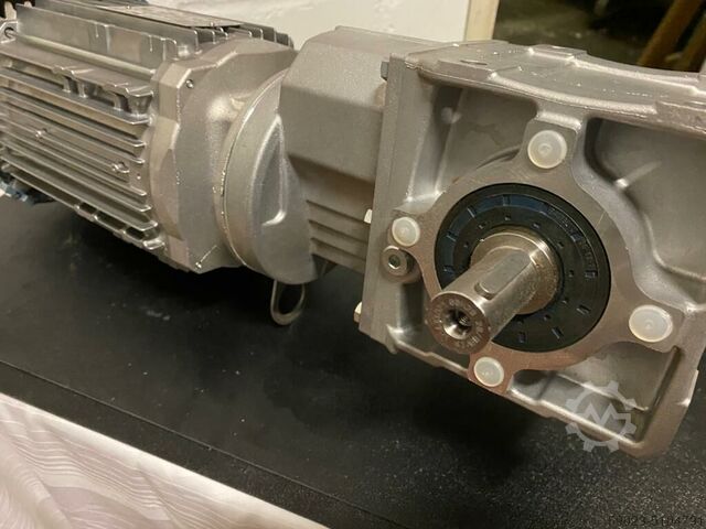 SEW Eurodrive Motor Antrieb Fördertechni SEW-EURODRIVE Art Nr.: SEW03