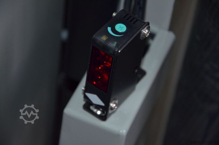 Halbautomatischer Palettenwickler KVK 1 Economic Drehteller 2250 mm Höhe