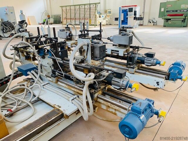 Deep hole drilling machine  foratrice fori profondi