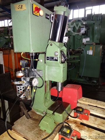 Pneumatic press SCHMIDT Typ 32