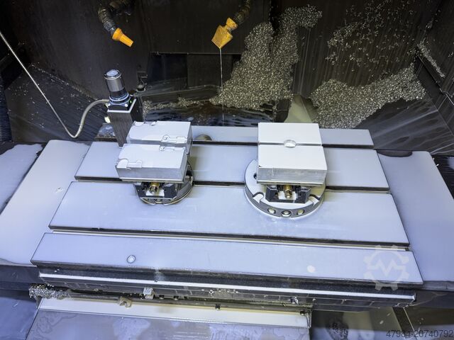 CNC Vertikal-Bearbeitungszentrum STAMA MC 014