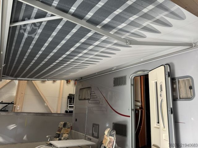 Integriertes Wohnmobil HYMER/ERIBA B694 SL