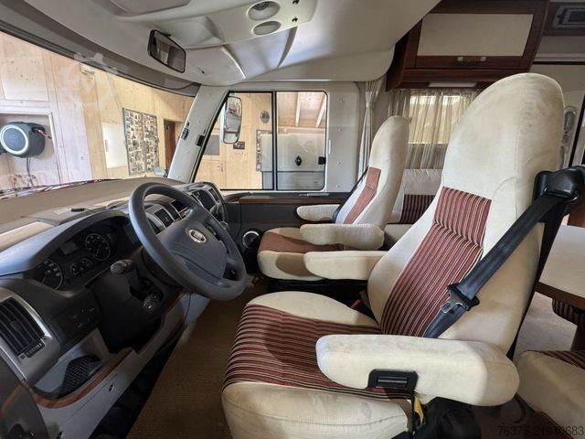 Integriertes Wohnmobil HYMER/ERIBA B694 SL