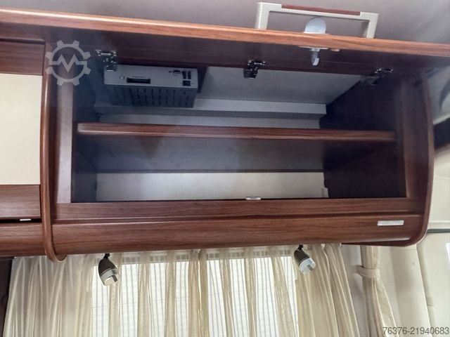 Integriertes Wohnmobil HYMER/ERIBA B694 SL
