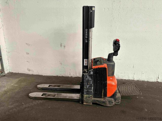 High Lift stacker BT SWE 100
