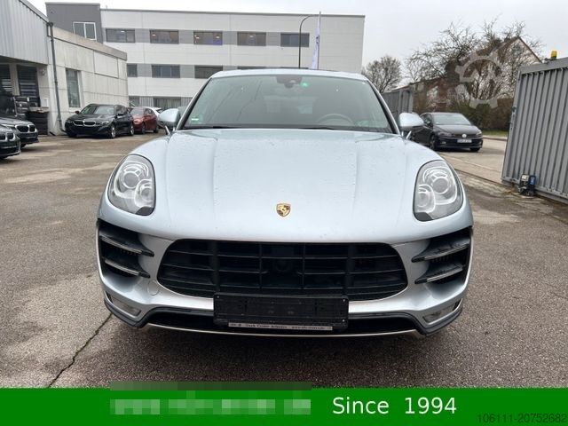 Pick-up PORSCHE Macan Turbo 3,6L V6 PANO/BOSE/CARBON/ALCANTARA