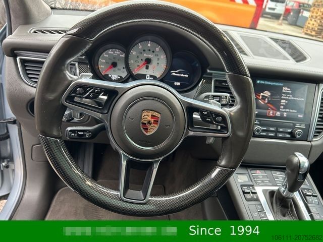Pick-up PORSCHE Macan Turbo 3,6L V6 PANO/BOSE/CARBON/ALCANTARA