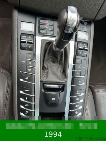 Pick-up PORSCHE Macan Turbo 3,6L V6 PANO/BOSE/CARBON/ALCANTARA