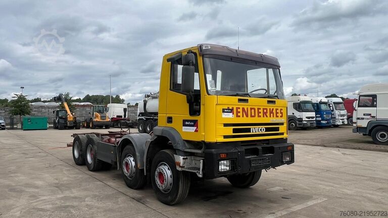 Chassis cab Iveco EUROTRAKKER 340 E 34 (POMPE MANUELLE / MANUAL P...
