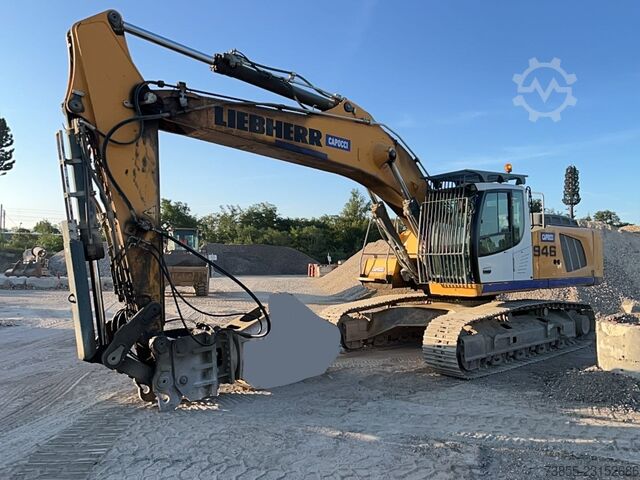 Tracked Excavator Liebherr R946 LC