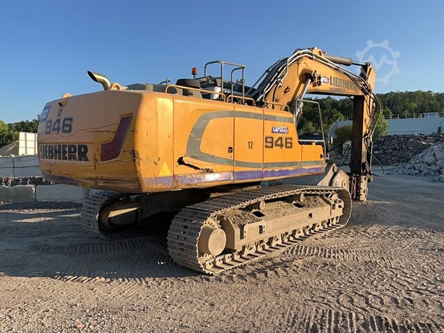 Tracked Excavator Liebherr R946 LC
