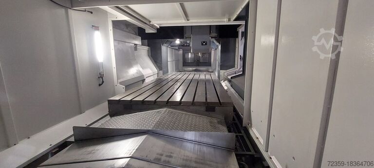 Machining center YCM DCV 3016B