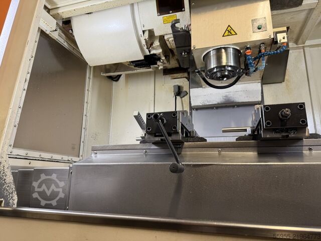 Vertical machining center +GF+ Mikron VCExxPro