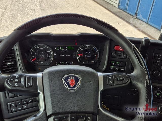 Refrigerated truck Scania G 450 B6x2*4NB Kühlkoffer LBW