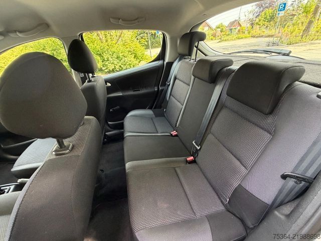 Van PEUGEOT 207 Tendance  1.4  VTi 70 kw 5 Türig Klima Eu5