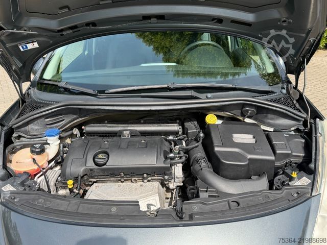 Van PEUGEOT 207 Tendance  1.4  VTi 70 kw 5 Türig Klima Eu5