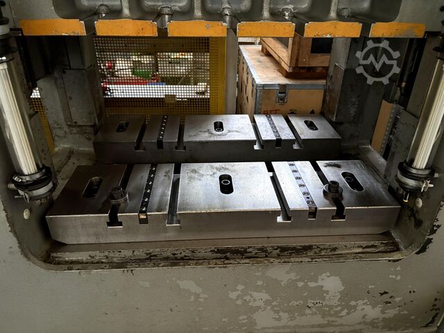 Automatic punching machine Haulick + Roos RVD 63-800 HS/CNC