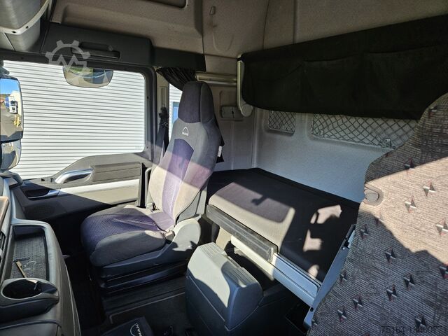 Standard SZM MAN TGX 18.440 4x2 LLS