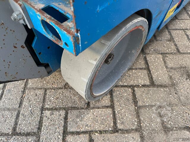 Genie GS2032 Hoogwerker Schaarhoogwerker Schaarlift (2011) Genie GS2032 Hoogwerker Schaarhoogwerker Schaarlift (...