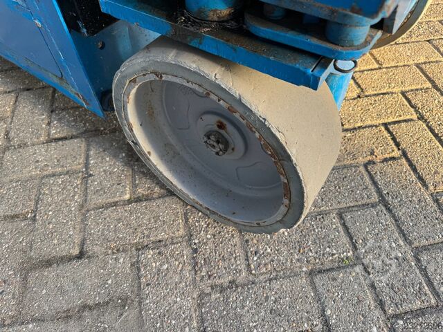 Genie GS2032 Hoogwerker Schaarhoogwerker Schaarlift (2011) Genie GS2032 Hoogwerker Schaarhoogwerker Schaarlift (...