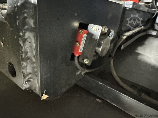 V (5213) - Wire Guidance!! DOUBLE steering!! Triplex FFL LINDE V ( 5213 ) - Wire Guidance !! DOUBLE steering !! Triplex FFL