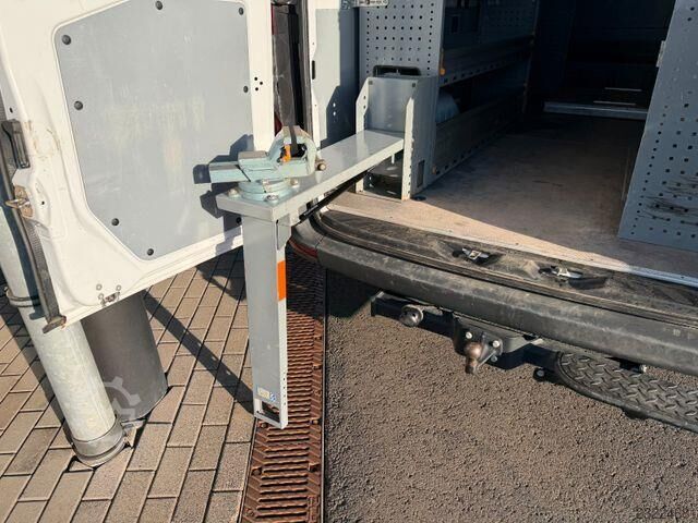 Mercedes-Benz Sprinter 317 CDI with workshop shelving, auxiliary heater and 3.5 t tow hitch Mercedes-Benz Sprinter 317 CDI Werkstatt-Regal Stdheiz AHK3,5t