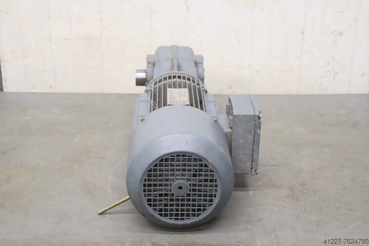 Geared motor 3 kW 133 rpm SEW-Eurodrive KH47 DT100L4BMG/HR/TF