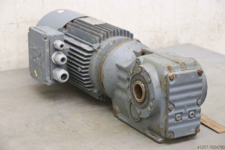 Geared motor 3 kW 133 rpm SEW-Eurodrive KH47 DT100L4BMG/HR/TF