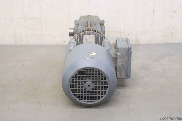 Geared motor 3 kW 133 rpm SEW-Eurodrive KH47 DT100L4BMG/HR/TF