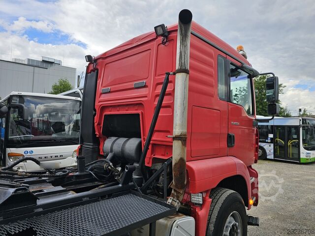 Roll-off tipper truck MAN TGA 26.463 FDLC 8x4 35t Lenkachse