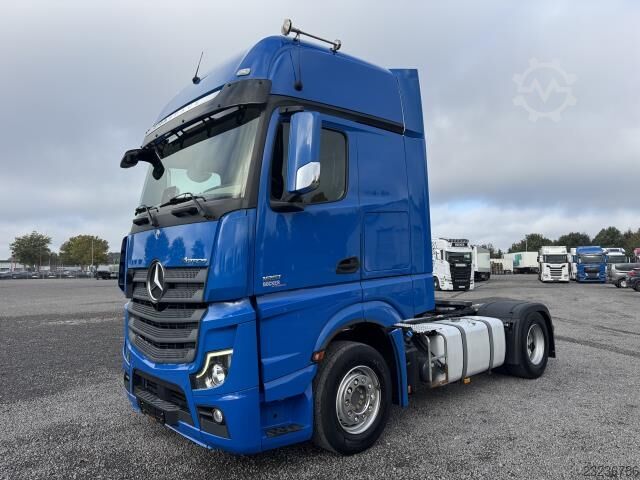 Standard tractor unit Mercedes-Benz 1851 LS Actros Gigaspace Retarder Standklima PTO