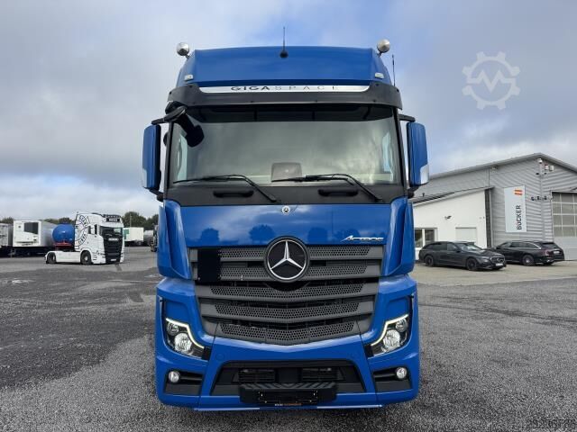 Standard tractor unit Mercedes-Benz 1851 LS Actros Gigaspace Retarder Standklima PTO